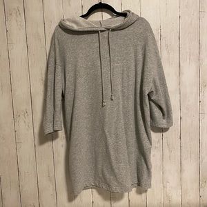 Long sweater with short sleeves